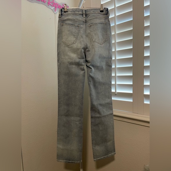 LNDN Light Wash Distressed Denim - Picture 7 of 7